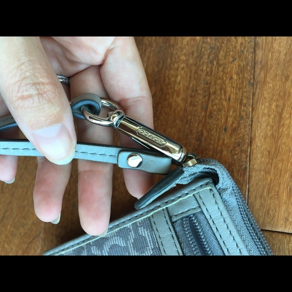 Coach Wristlet - Picture 6 of 7